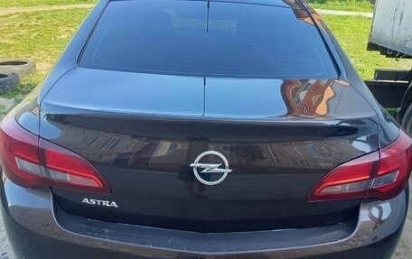 Opel Astra J, 2013 год, 670 000 рублей, 2 фотография