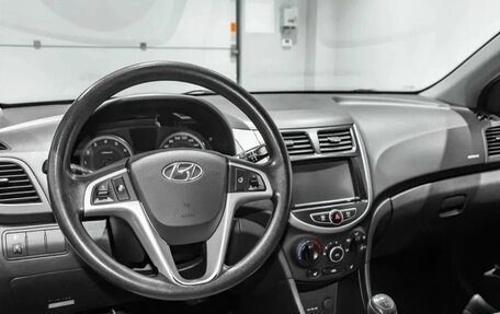 Hyundai Solaris II рестайлинг, 2012 год, 820 000 рублей, 13 фотография