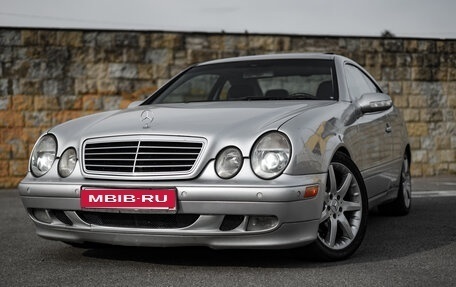 Mercedes-Benz CLK-Класс, 2000 год, 900 000 рублей, 1 фотография