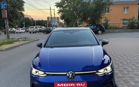 Volkswagen Golf VIII, 2020 год, 2 500 000 рублей, 2 фотография