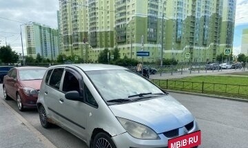Mitsubishi Colt VI рестайлинг, 2004 год, 140 000 рублей, 9 фотография