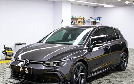 Volkswagen Golf VIII, 2022 год, 1 640 004 рублей, 1 фотография