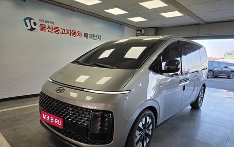 Hyundai Staria, 2024 год, 5 770 000 рублей, 1 фотография