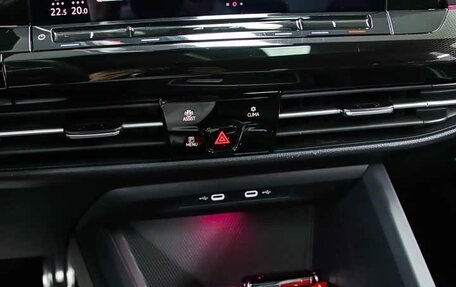 Volkswagen Golf VIII, 2022 год, 1 640 004 рублей, 17 фотография