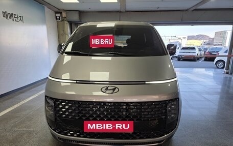 Hyundai Staria, 2024 год, 5 770 000 рублей, 2 фотография