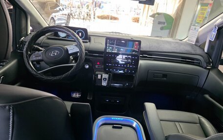 Hyundai Staria, 2024 год, 5 770 000 рублей, 6 фотография