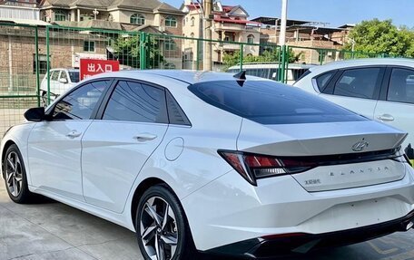 Hyundai Elantra, 2022 год, 1 290 000 рублей, 4 фотография