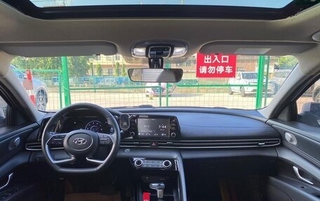 Hyundai Elantra, 2022 год, 1 290 000 рублей, 9 фотография