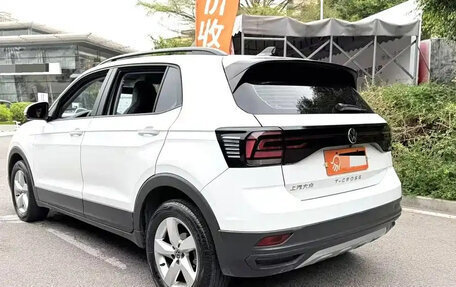 Volkswagen T-Cross I, 2023 год, 1 350 000 рублей, 7 фотография