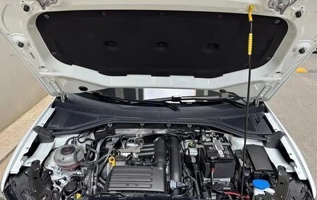 Volkswagen T-Roc I, 2022 год, 1 872 000 рублей, 17 фотография