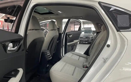KIA K3, 2023 год, 1 599 000 рублей, 14 фотография