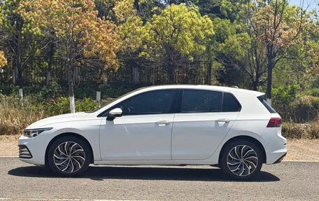Volkswagen Golf VIII, 2023 год, 1 998 000 рублей, 3 фотография