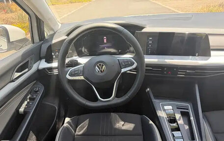 Volkswagen Golf VIII, 2023 год, 1 998 000 рублей, 8 фотография