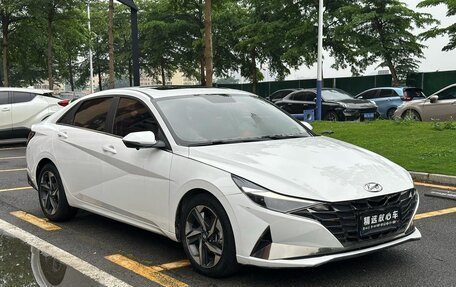 Hyundai Elantra, 2022 год, 1 310 000 рублей, 3 фотография