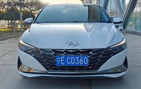 Hyundai Elantra, 2022 год, 1 320 000 рублей, 2 фотография