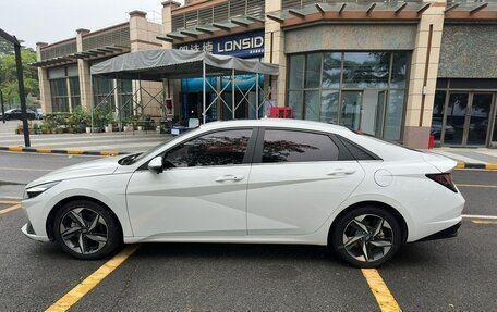 Hyundai Elantra, 2022 год, 1 310 000 рублей, 7 фотография