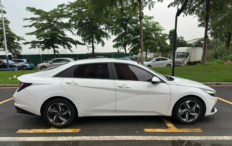 Hyundai Elantra, 2022 год, 1 310 000 рублей, 8 фотография