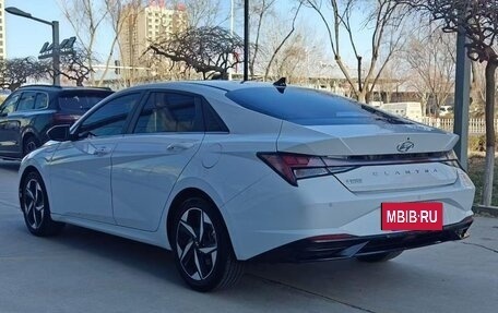 Hyundai Elantra, 2022 год, 1 320 000 рублей, 4 фотография