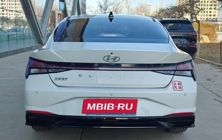 Hyundai Elantra, 2022 год, 1 320 000 рублей, 5 фотография