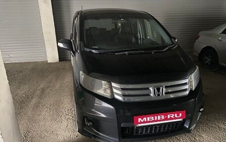 Honda Freed I, 2012 год, 1 050 000 рублей, 2 фотография