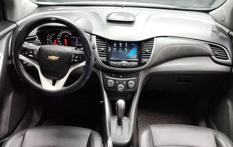 Chevrolet Trax, 2020 год, 1 054 000 рублей, 5 фотография
