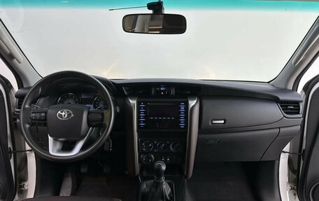 Toyota Fortuner II, 2018 год, 3 450 000 рублей, 10 фотография