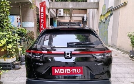 Honda Vezel, 2023 год, 1 660 000 рублей, 5 фотография