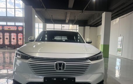 Honda Vezel, 2023 год, 1 690 000 рублей, 2 фотография