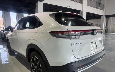 Honda Vezel, 2023 год, 1 690 000 рублей, 6 фотография