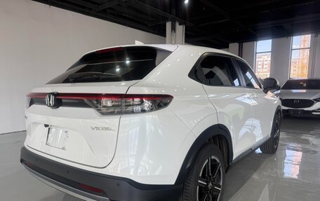 Honda Vezel, 2023 год, 1 690 000 рублей, 4 фотография