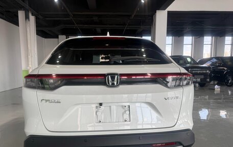 Honda Vezel, 2023 год, 1 690 000 рублей, 5 фотография