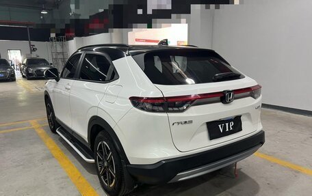 Honda Vezel, 2023 год, 1 645 000 рублей, 4 фотография