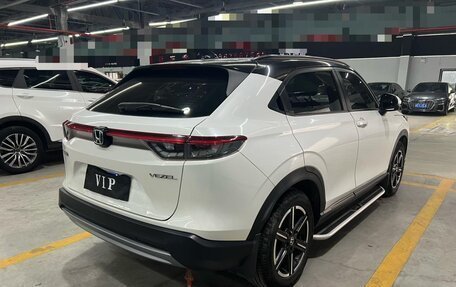 Honda Vezel, 2023 год, 1 645 000 рублей, 5 фотография