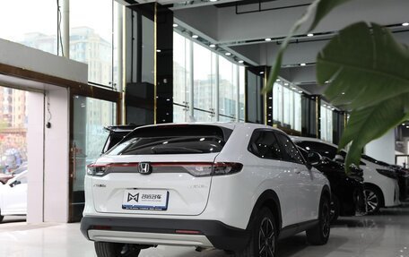 Honda Vezel, 2023 год, 1 740 000 рублей, 5 фотография