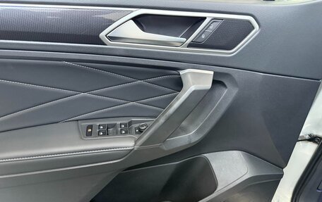 Volkswagen Tiguan II, 2023 год, 2 460 000 рублей, 20 фотография