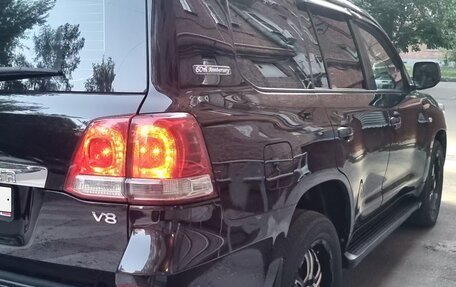 Toyota Land Cruiser 200, 2010 год, 2 750 000 рублей, 8 фотография