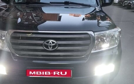 Toyota Land Cruiser 200, 2010 год, 2 750 000 рублей, 10 фотография