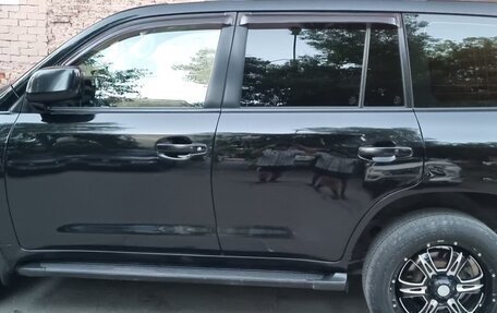 Toyota Land Cruiser 200, 2010 год, 2 750 000 рублей, 2 фотография