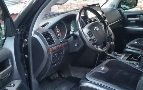 Toyota Land Cruiser 200, 2010 год, 2 750 000 рублей, 5 фотография