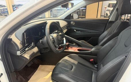 Hyundai Elantra, 2022 год, 1 340 000 рублей, 7 фотография