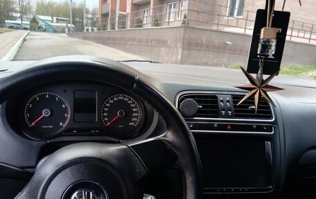 Volkswagen Polo VI (EU Market), 2012 год, 800 000 рублей, 7 фотография