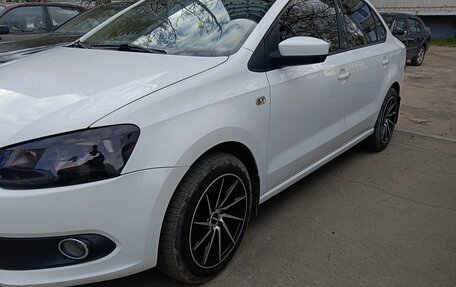 Volkswagen Polo VI (EU Market), 2012 год, 800 000 рублей, 13 фотография