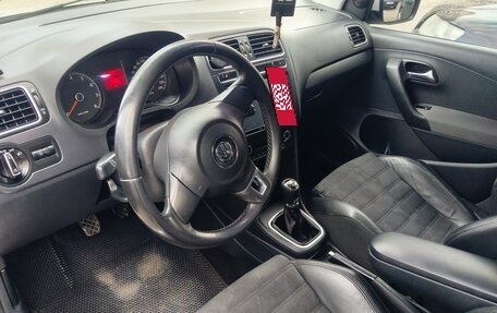 Volkswagen Polo VI (EU Market), 2012 год, 800 000 рублей, 10 фотография