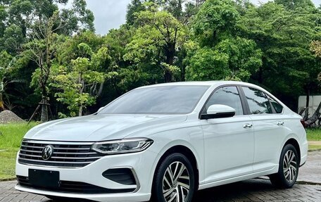 Volkswagen Lavida, 2023 год, 1 602 000 рублей, 2 фотография