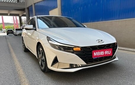 Hyundai Elantra, 2023 год, 1 360 000 рублей, 3 фотография