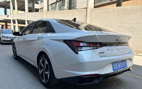 Hyundai Elantra, 2023 год, 1 360 000 рублей, 6 фотография
