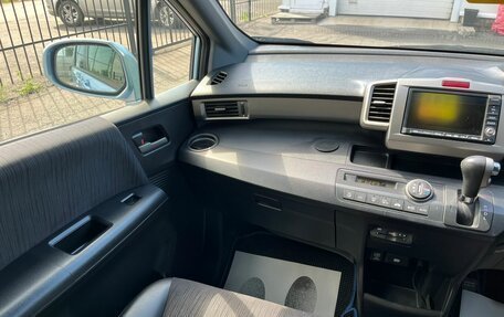Honda Freed I, 2012 год, 1 079 000 рублей, 16 фотография