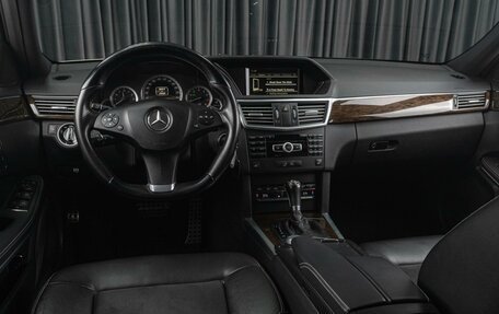 Mercedes-Benz E-Класс, 2011 год, 1 899 000 рублей, 13 фотография