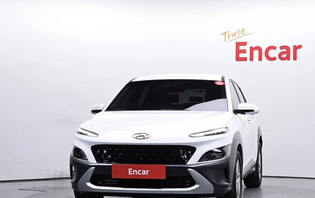 Hyundai Kona I, 2022 год, 1 900 000 рублей, 2 фотография