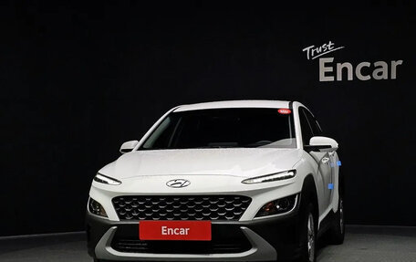 Hyundai Kona I, 2022 год, 1 980 000 рублей, 2 фотография